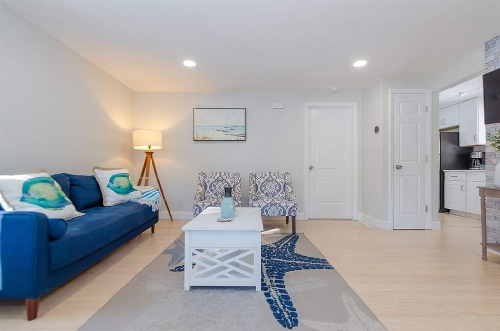 2 Bedroom Single Family Home/House's Image 3