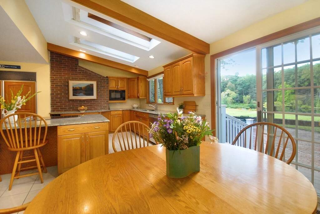 4 Bedroom Single Family Home/House's Image 15