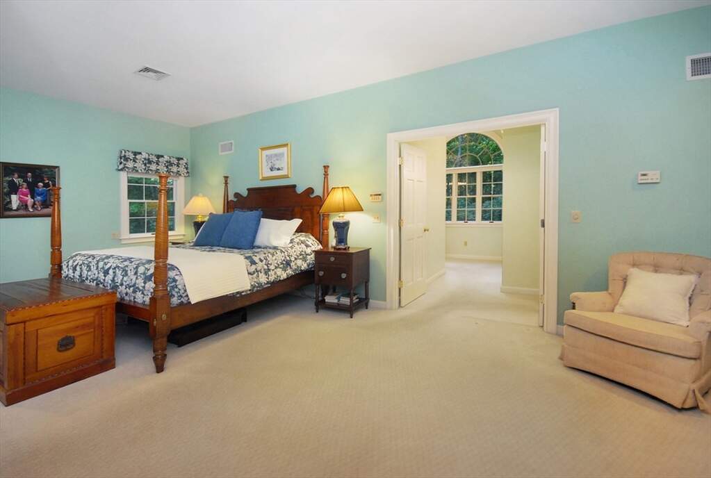 4 Bedroom Single Family Home/House's Image 20