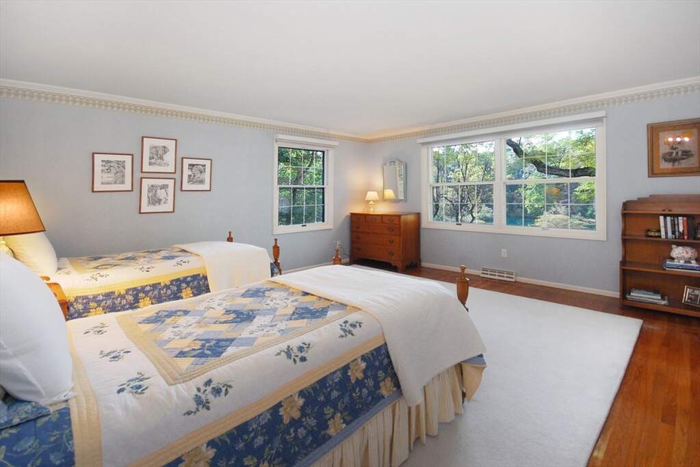 4 Bedroom Single Family Home/House's Image 26