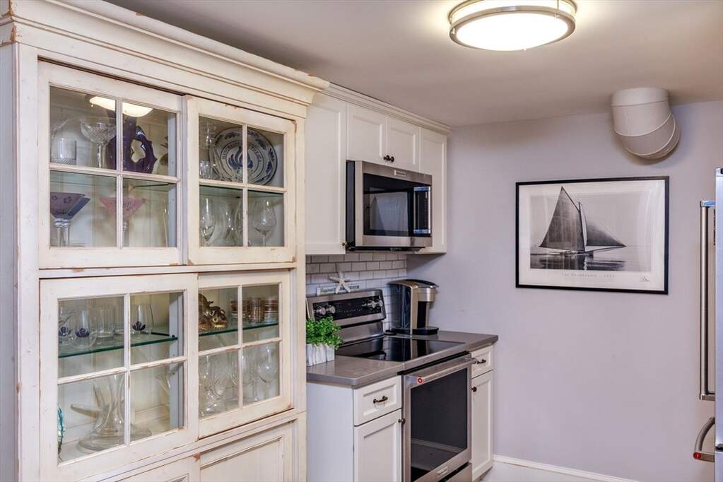 4 Bedroom Single Family Home/House's Image 15