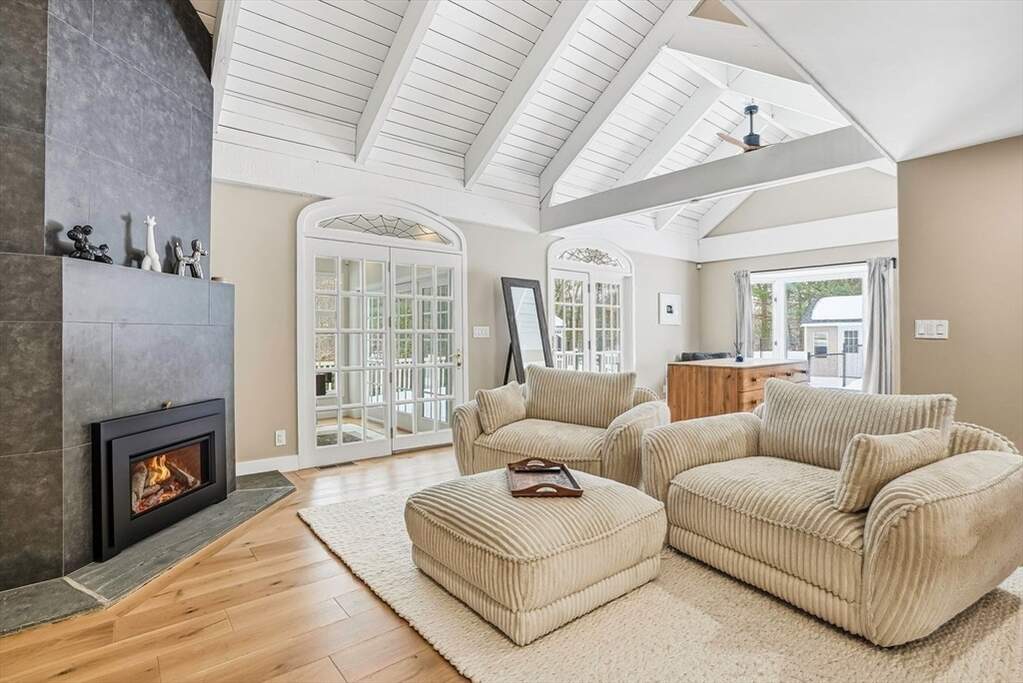 4 Bedroom Single Family Home/House's Image 16