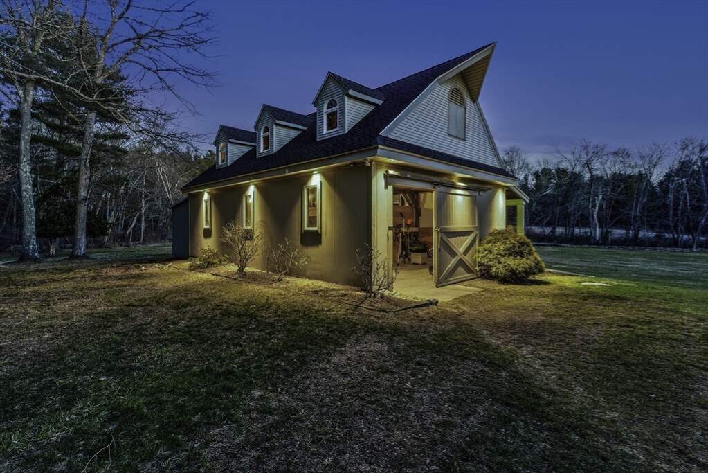 4 Bedroom Single Family Home/House's Image 31