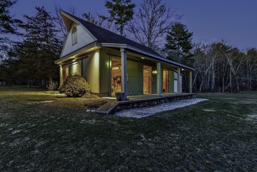 4 Bedroom Single Family Home/House's Image 32