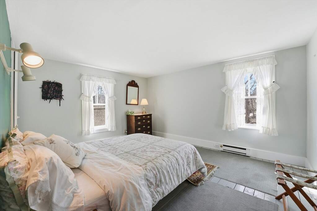 5 Bedroom Single Family Home/House's Image 19