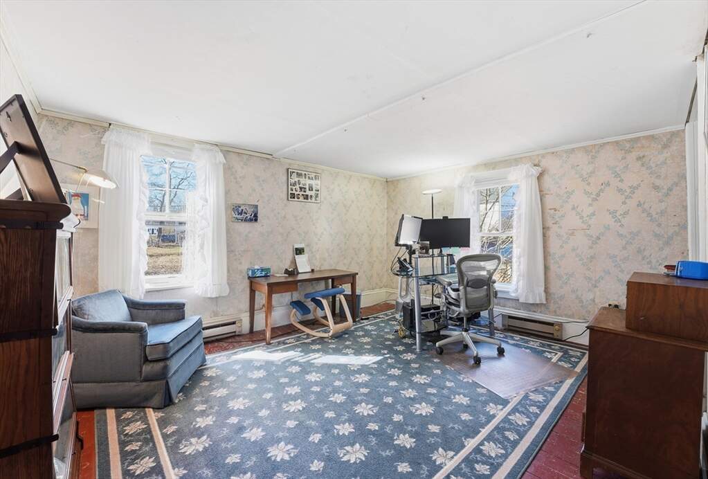 5 Bedroom Single Family Home/House's Image 21