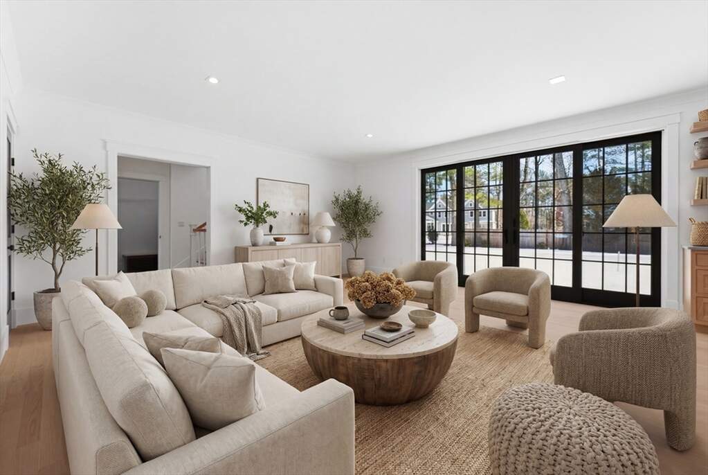 4 Bedroom Single Family Home/House's Image 7