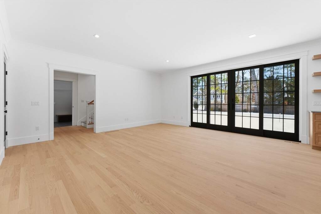 4 Bedroom Single Family Home/House's Image 8