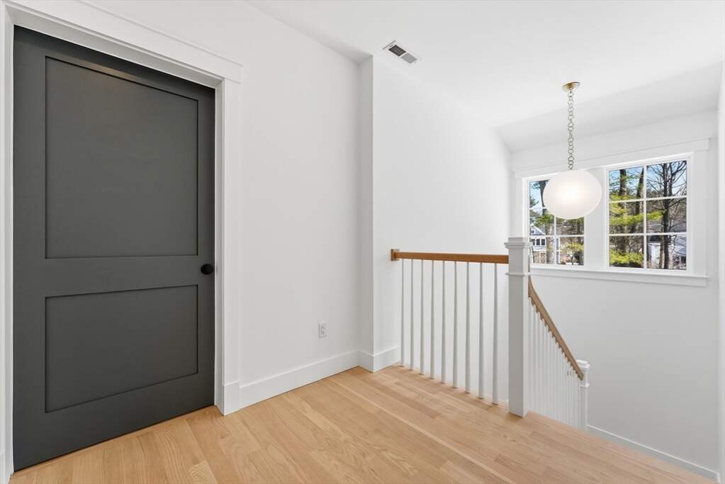 4 Bedroom Single Family Home/House's Image 13