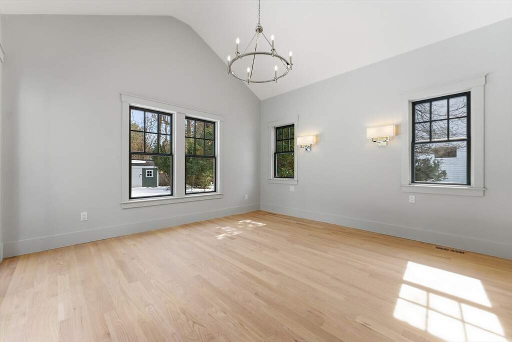 4 Bedroom Single Family Home/House's Image 15