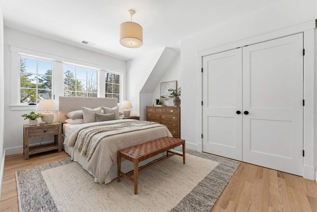 4 Bedroom Single Family Home/House's Image 17