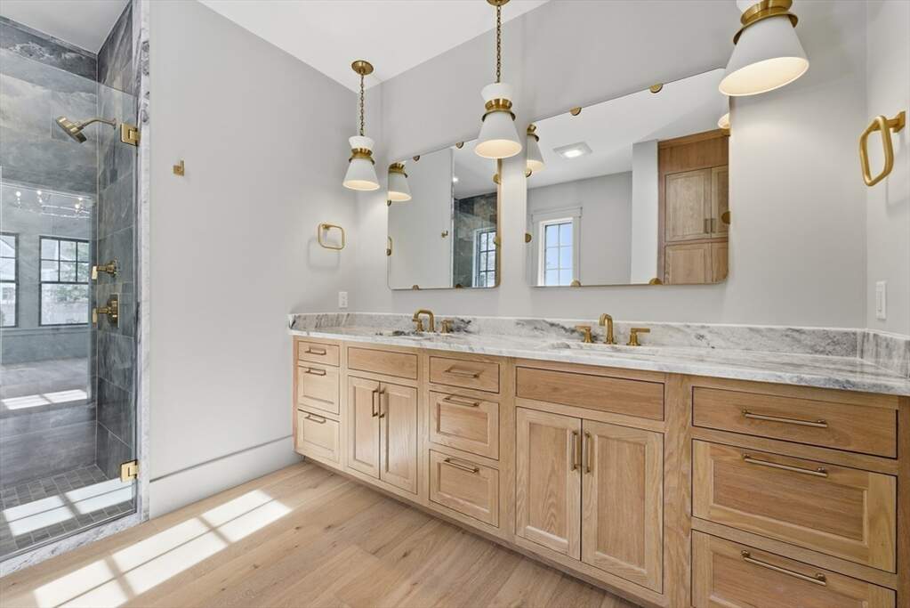 4 Bedroom Single Family Home/House's Image 19