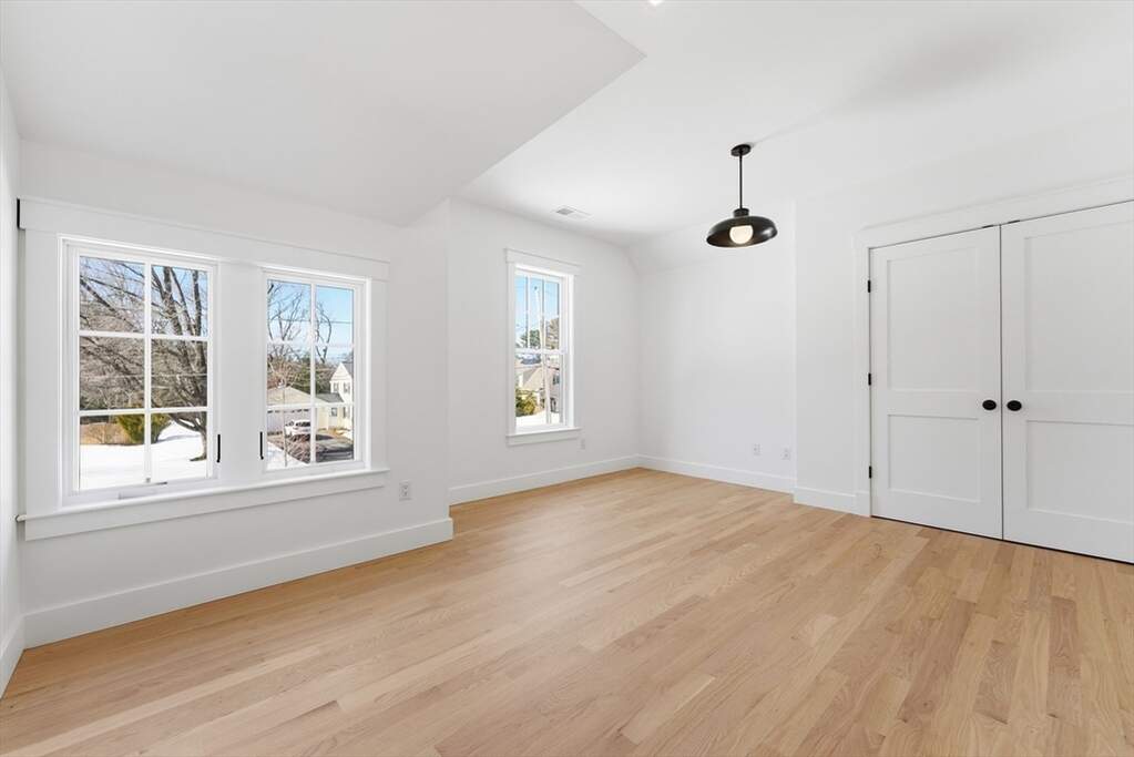 4 Bedroom Single Family Home/House's Image 21