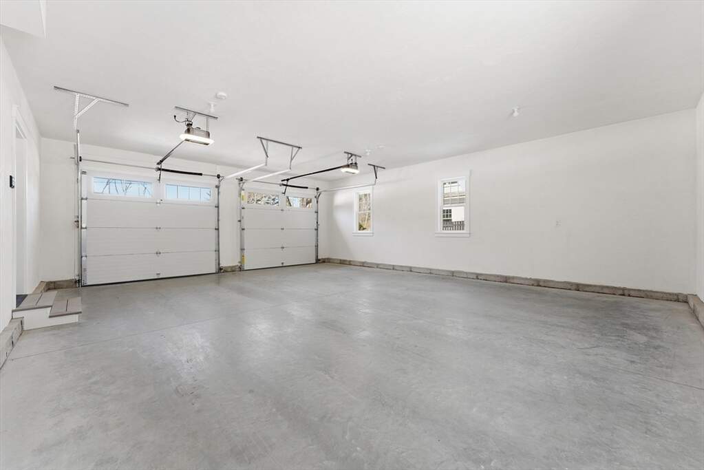 4 Bedroom Single Family Home/House's Image 26
