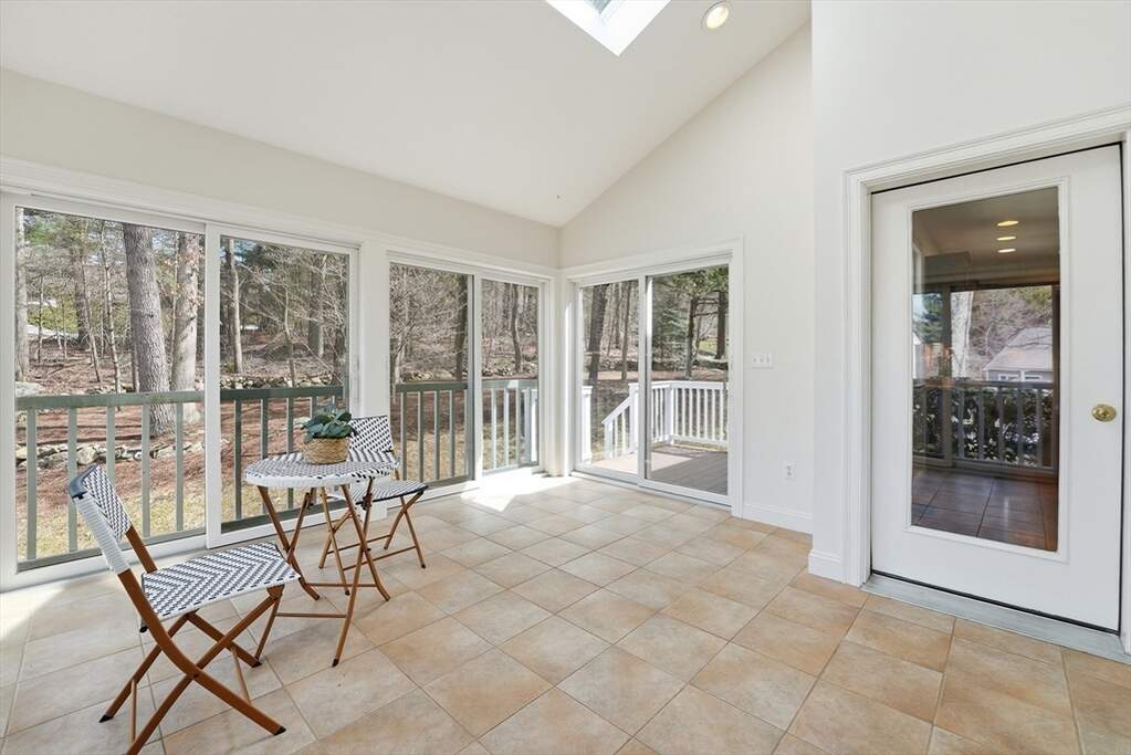 3 Bedroom Single Family Home/House's Image 3