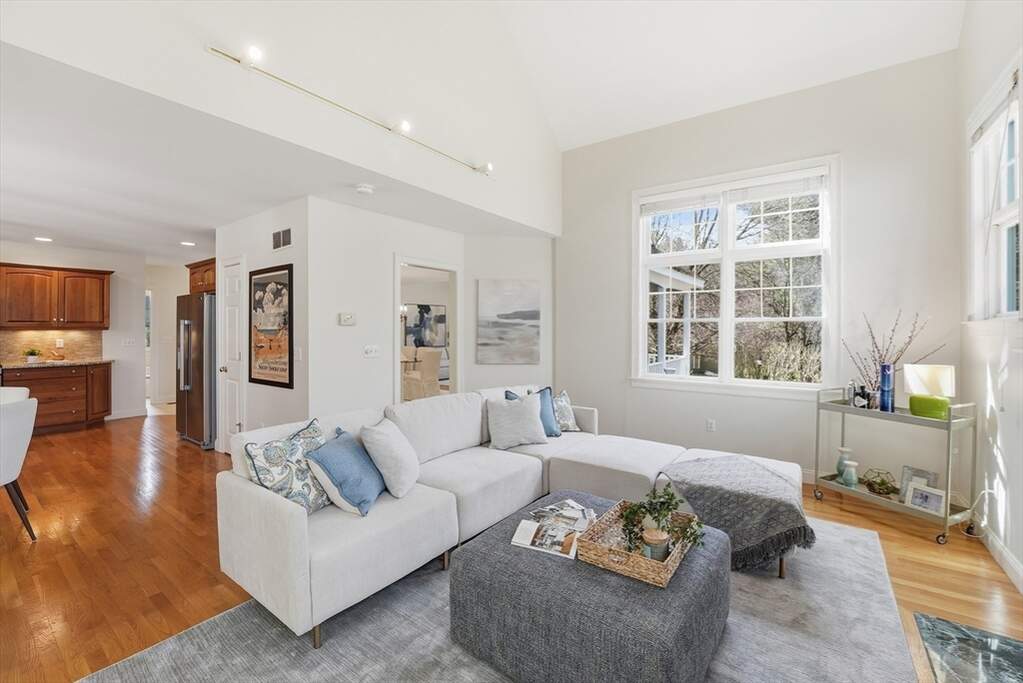 3 Bedroom Single Family Home/House's Image 4