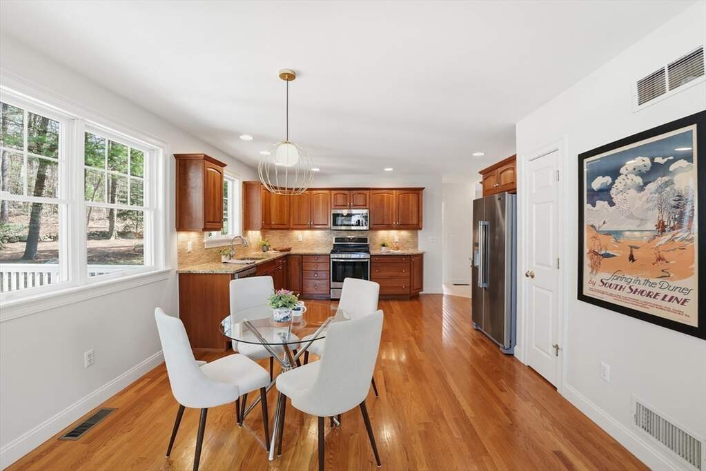 3 Bedroom Single Family Home/House's Image 5