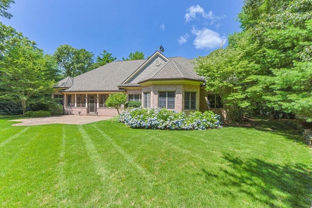 4 Bedroom Single Family Home/House's Image 21