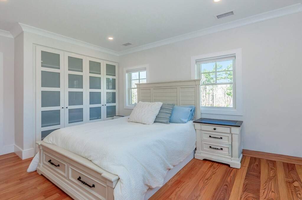 4 Bedroom Single Family Home/House's Image 18