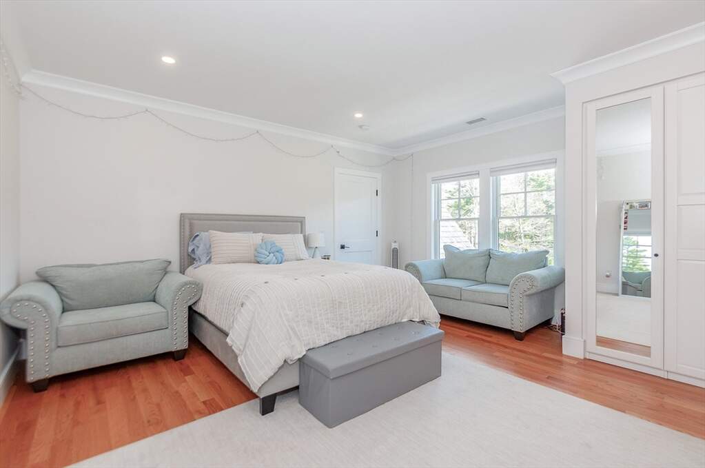 4 Bedroom Single Family Home/House's Image 19
