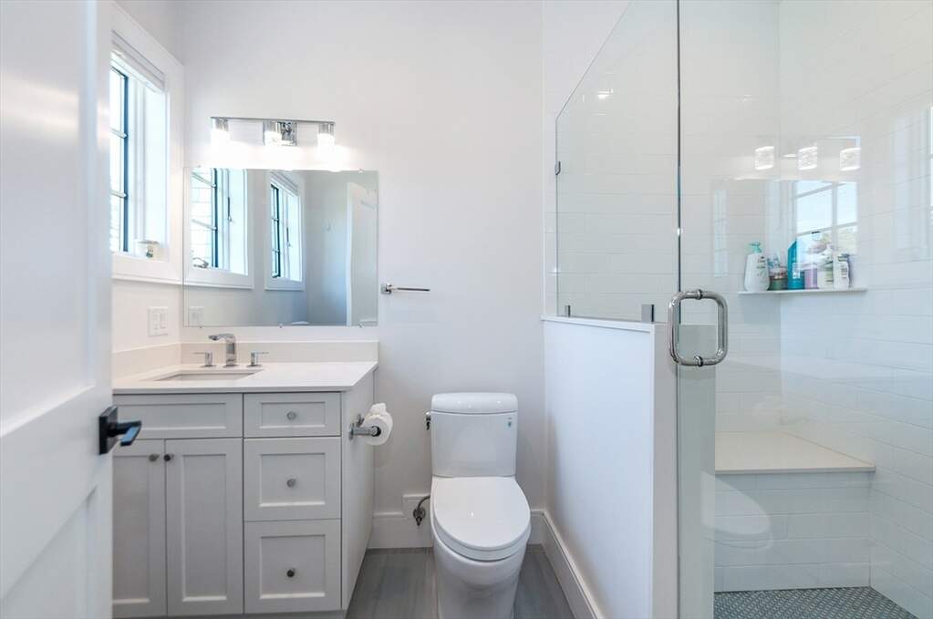 4 Bedroom Single Family Home/House's Image 20