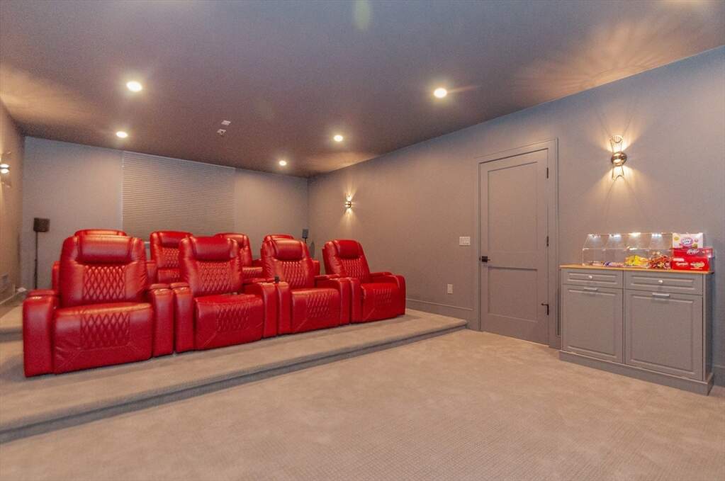 4 Bedroom Single Family Home/House's Image 24