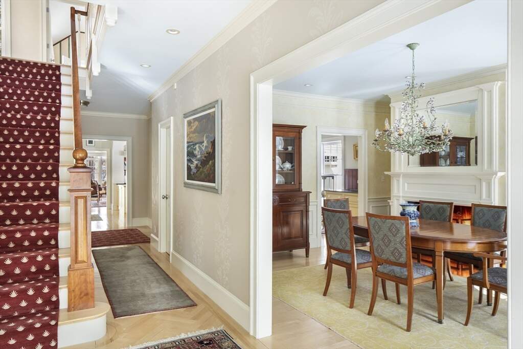 5 Bedroom Single Family Home/House's Image 11