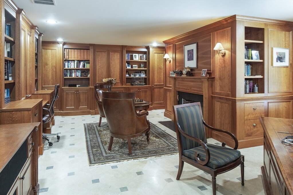 5 Bedroom Single Family Home/House's Image 28