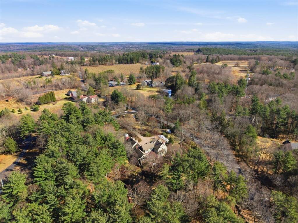 5 Bedroom Single Family Home/House's Image 39