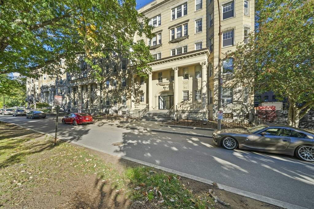 2 Bedroom Apartment/Flat's Image 10