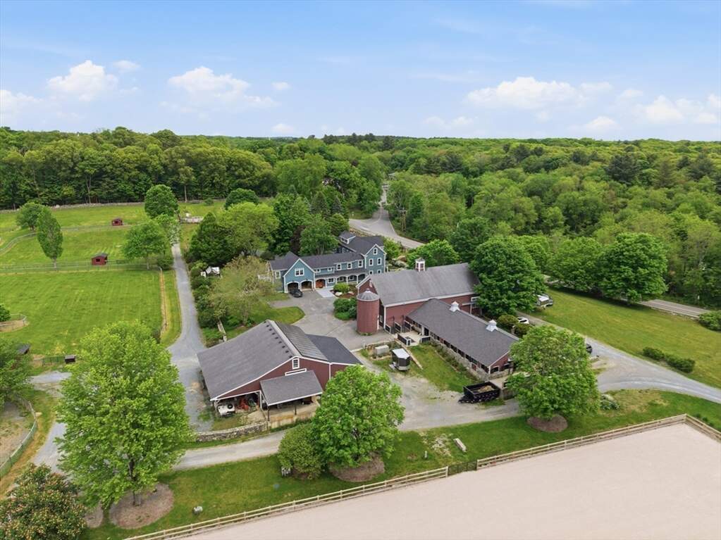 4 Bedroom Single Family Home/House's Image 37