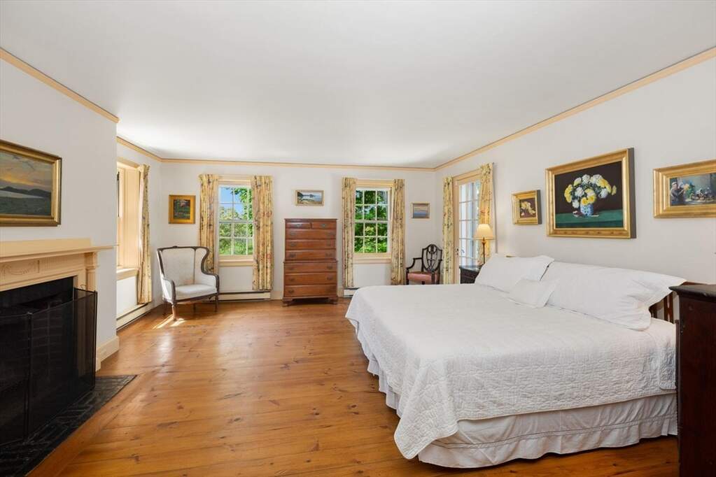 7 Bedroom Single Family Home/House's Image 28
