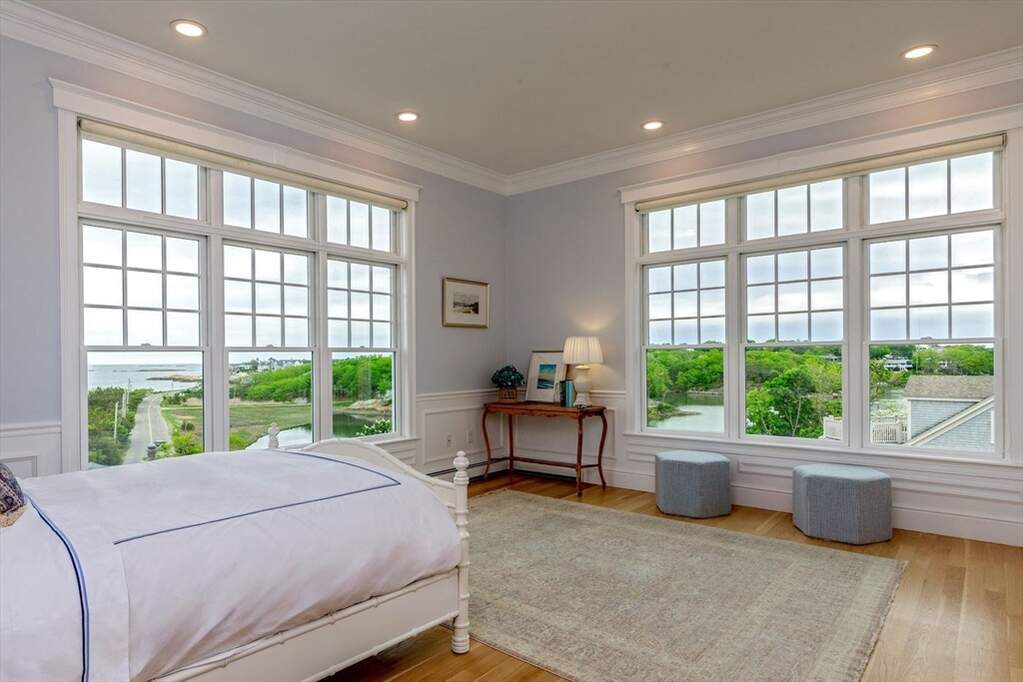 4 Bedroom Single Family Home/House's Image 14