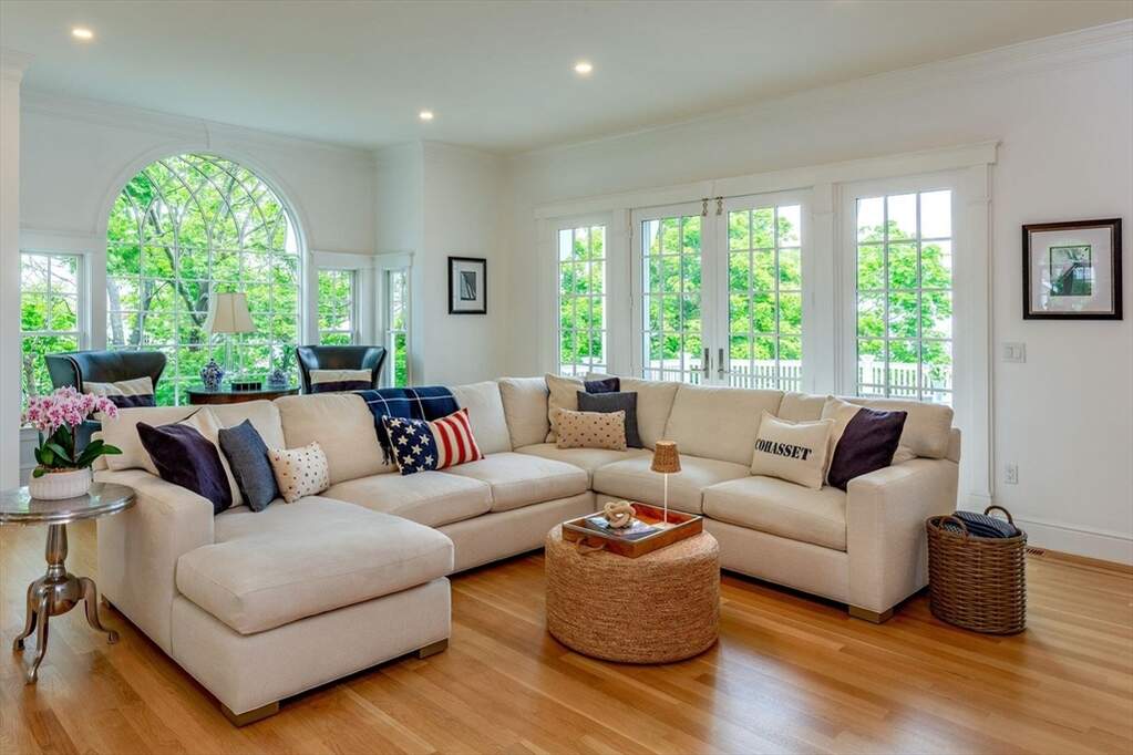 4 Bedroom Single Family Home/House's Image 6
