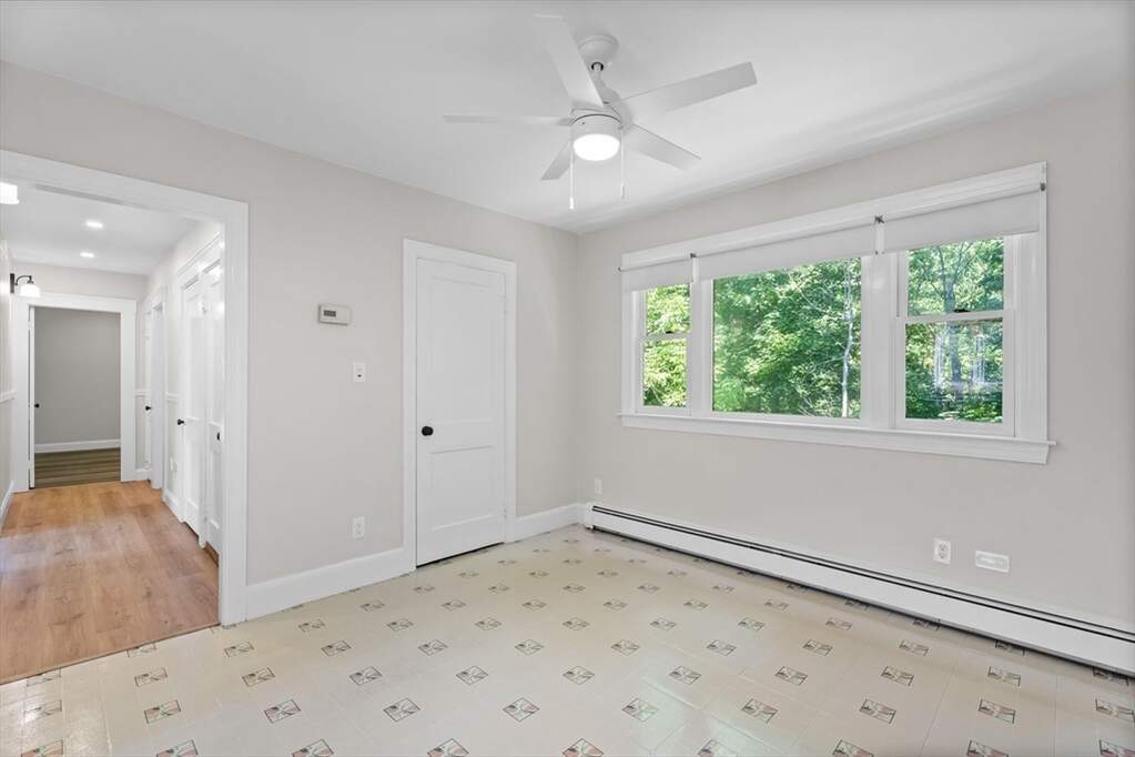 4 Bedroom Single Family Home/House's Image 11