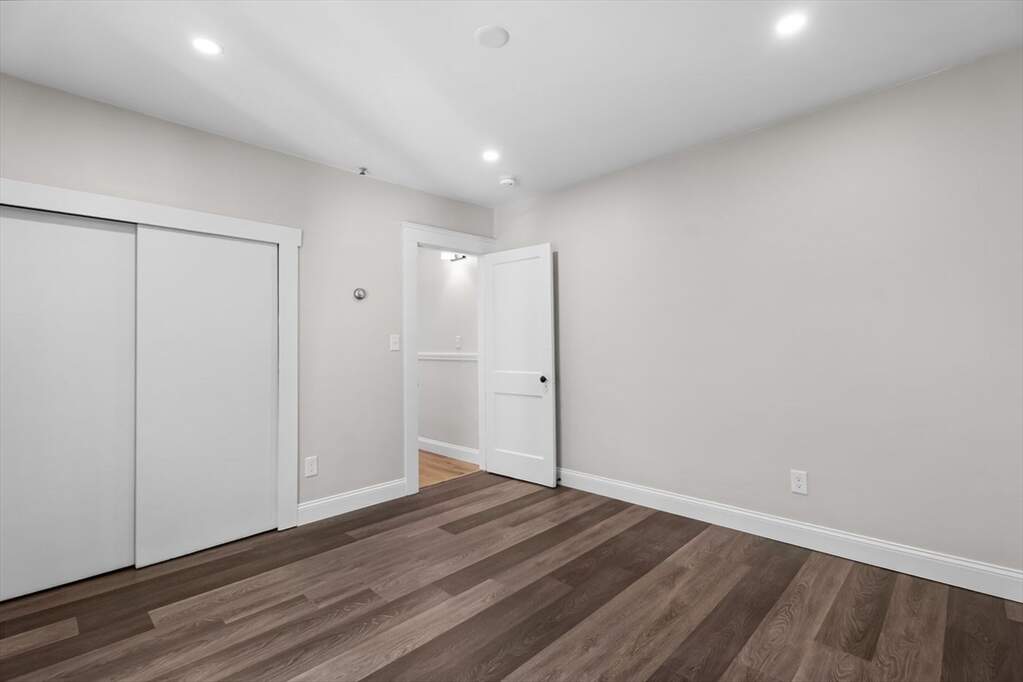 4 Bedroom Single Family Home/House's Image 18