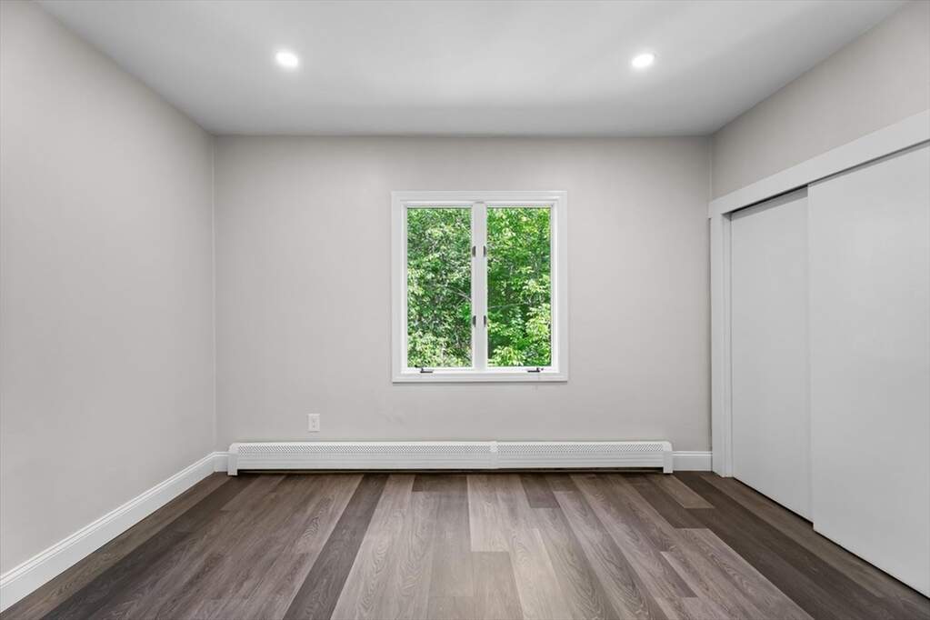 4 Bedroom Single Family Home/House's Image 19