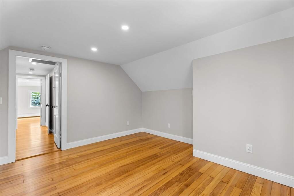 4 Bedroom Single Family Home/House's Image 35