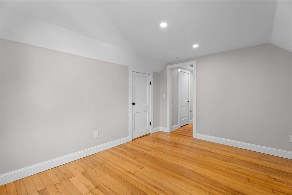 4 Bedroom Single Family Home/House's Image 36