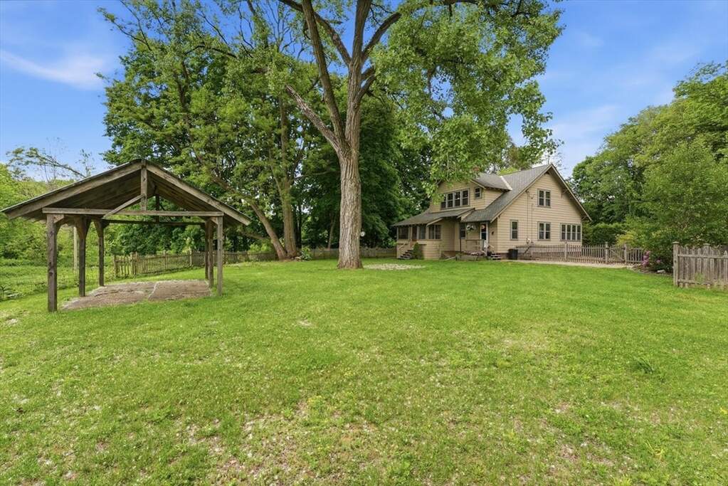 4 Bedroom Farm/Ranch/Plantation's Image 23