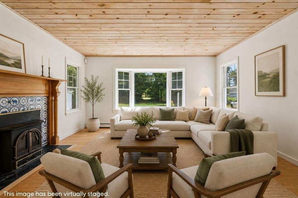 4 Bedroom Single Family Home/House's Image 10