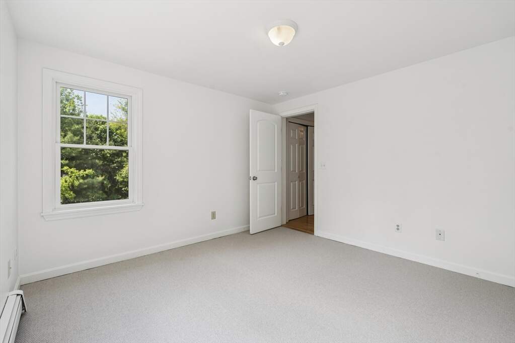 4 Bedroom Single Family Home/House's Image 11