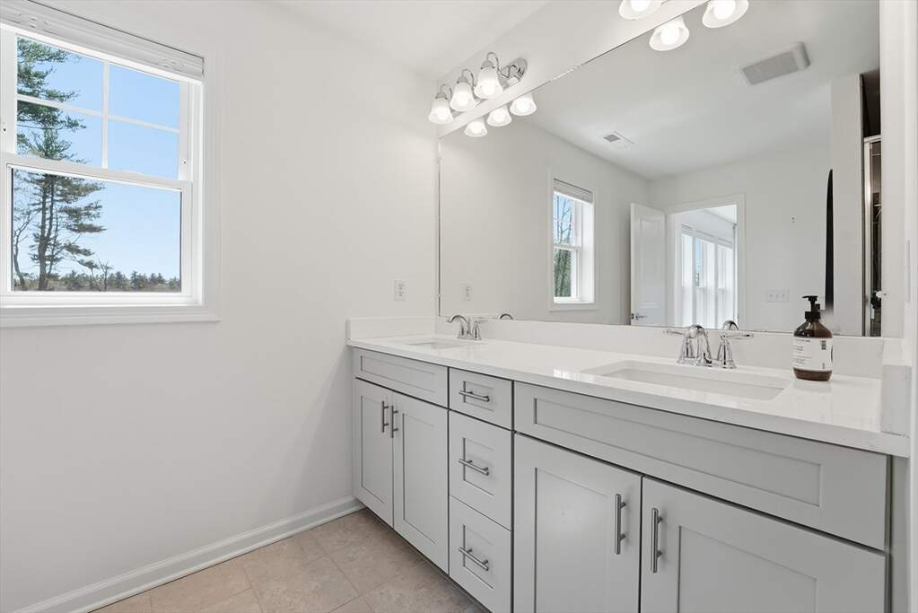 2 Bedroom Villa/Townhouse's Image 15