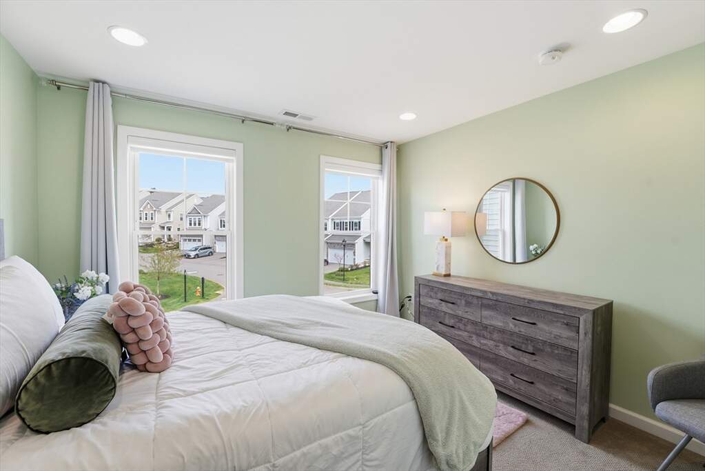 2 Bedroom Villa/Townhouse's Image 16