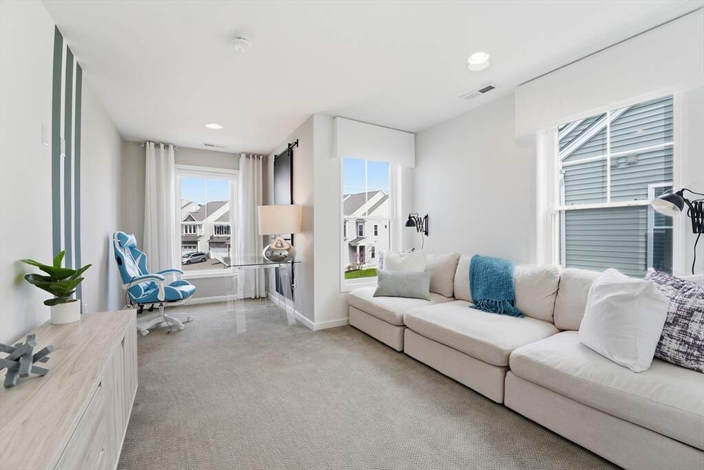 2 Bedroom Single Family Home/House's Image 12