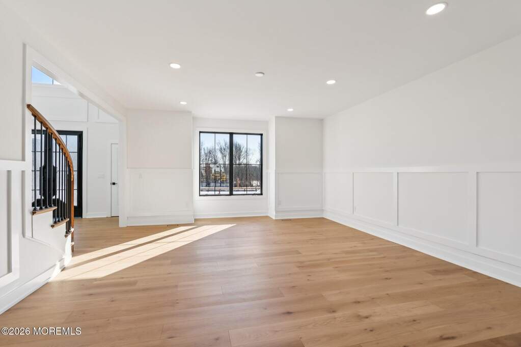 5 Bedroom Single Family Home/House's Image 8