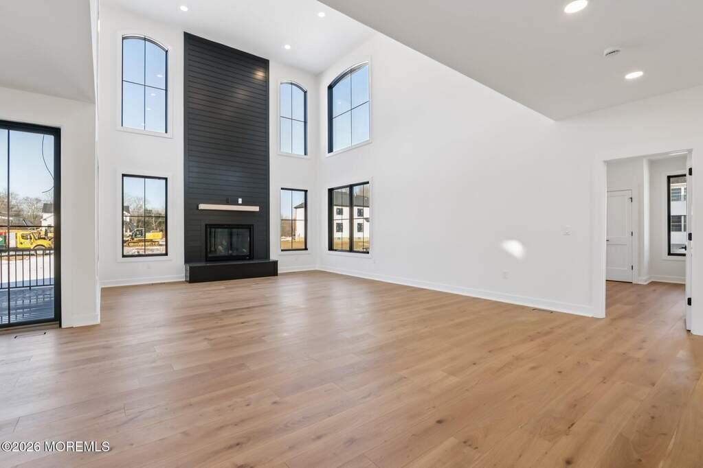 5 Bedroom Single Family Home/House's Image 11