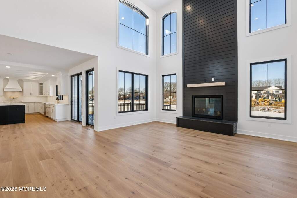 5 Bedroom Single Family Home/House's Image 13