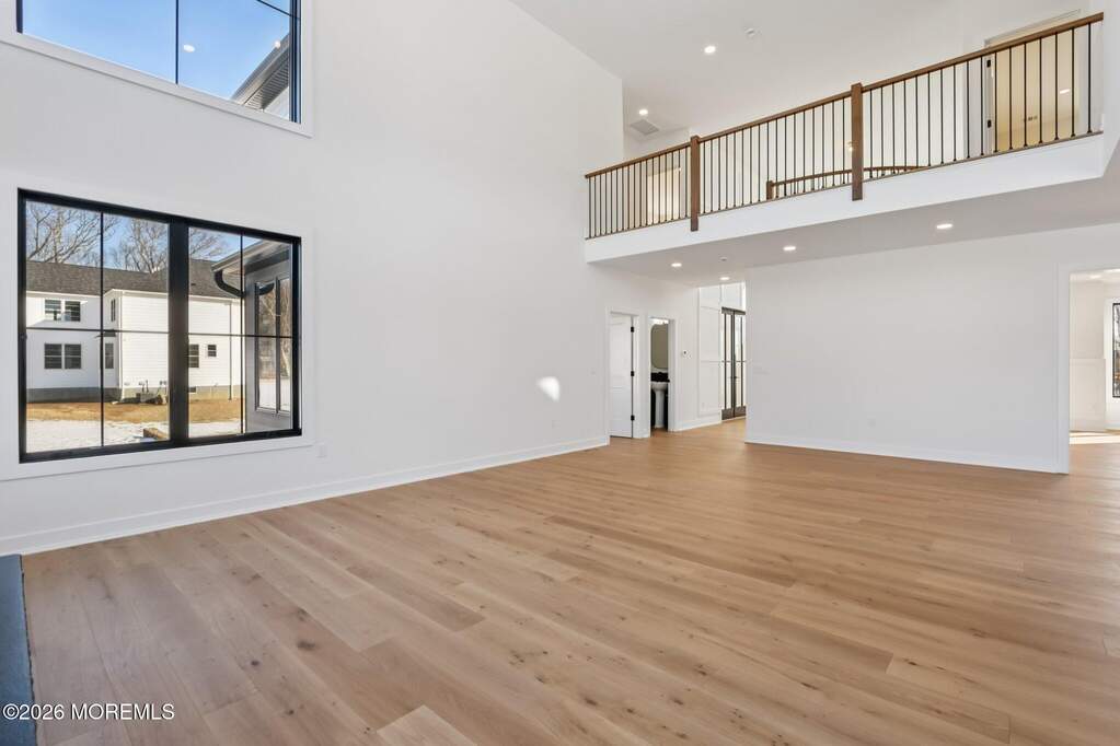 5 Bedroom Single Family Home/House's Image 15