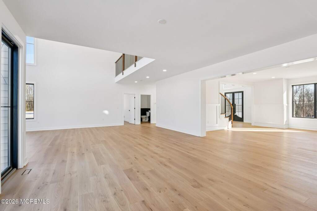 5 Bedroom Single Family Home/House's Image 16